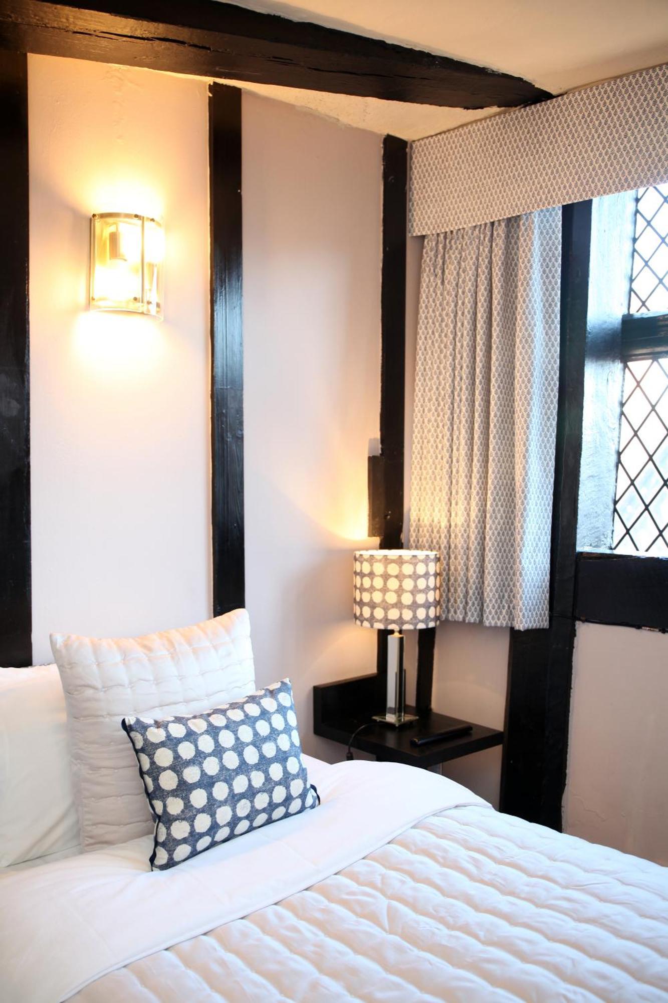 Inn Crown