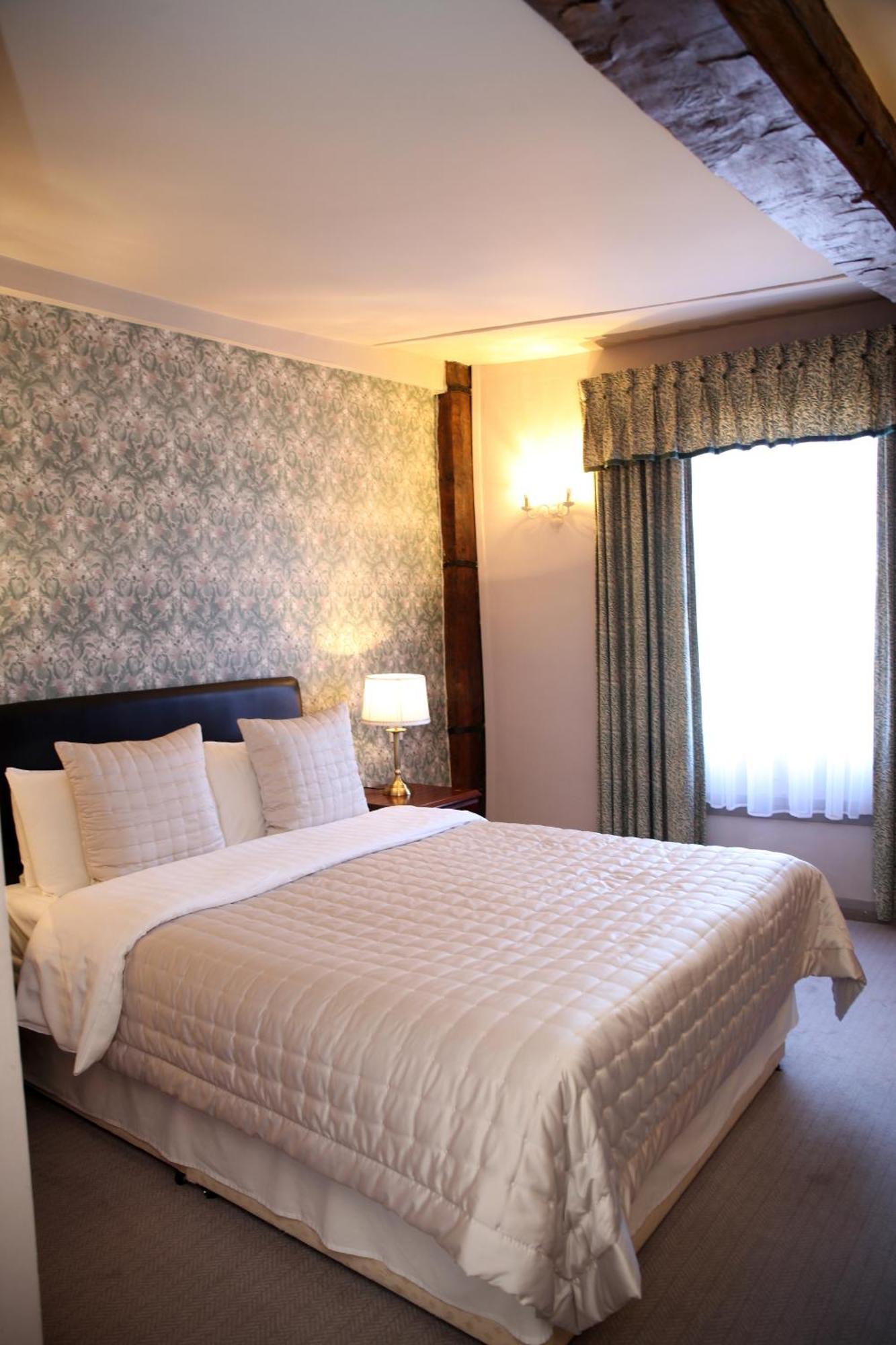 Crown Inn 3*